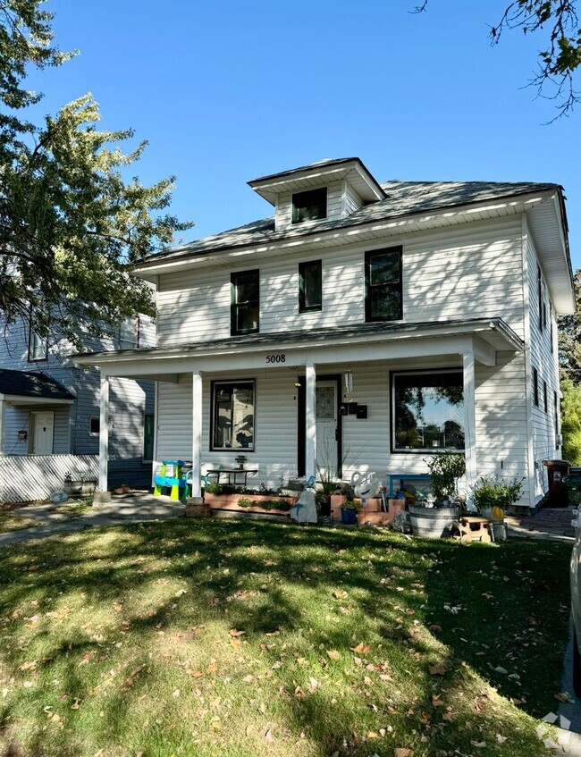 Building Photo - 5008 N Nelson St