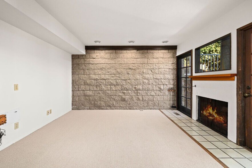 Building Photo - 33952 Crystal Lantern