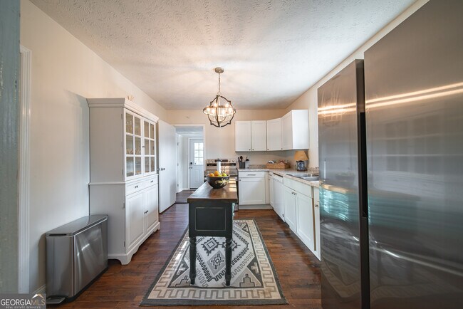 Building Photo - 161 Calhoun Rd