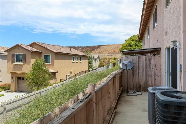 Building Photo - 2BR Bonsall Condo | Garage, Parking & Utilities Included