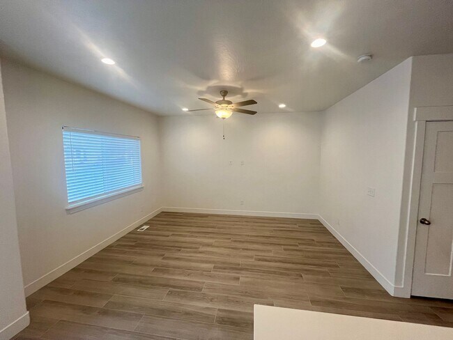 Building Photo - Lovely townhome for rent in American Fork