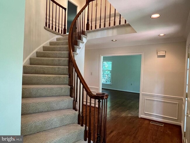 Building Photo - 10101 Alsace Ct