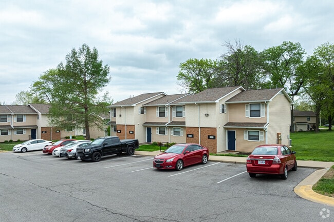 Primary Photo - Ashbrooke Apartments