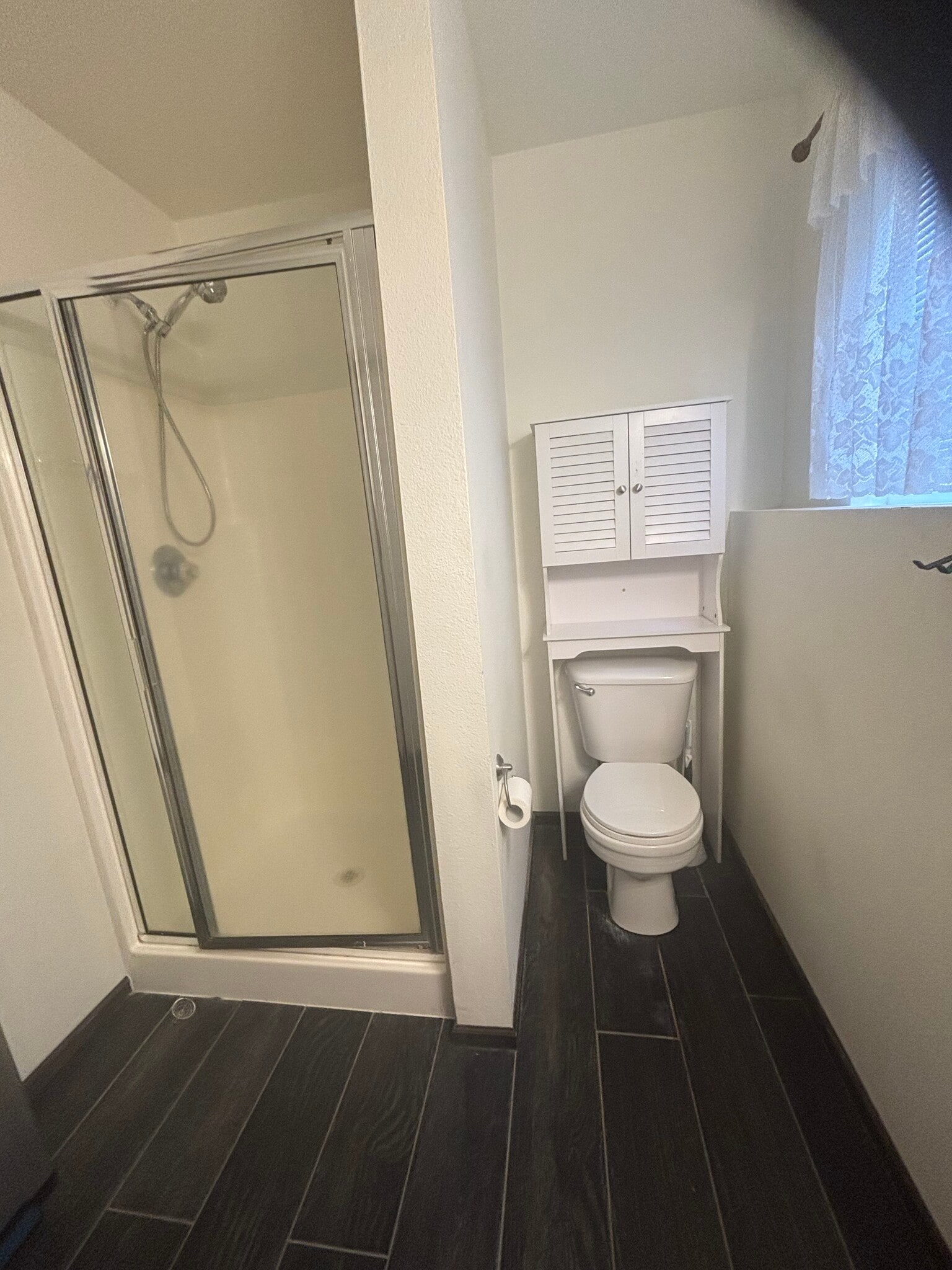 Building Photo - 511 Queen Ave NE