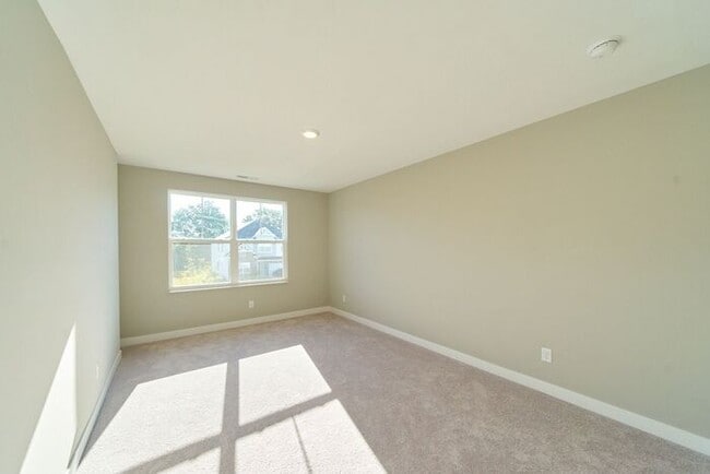 Building Photo - 5 Bedroom New Build in Camby!