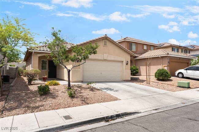Building Photo - 8729 Shady Pines Dr