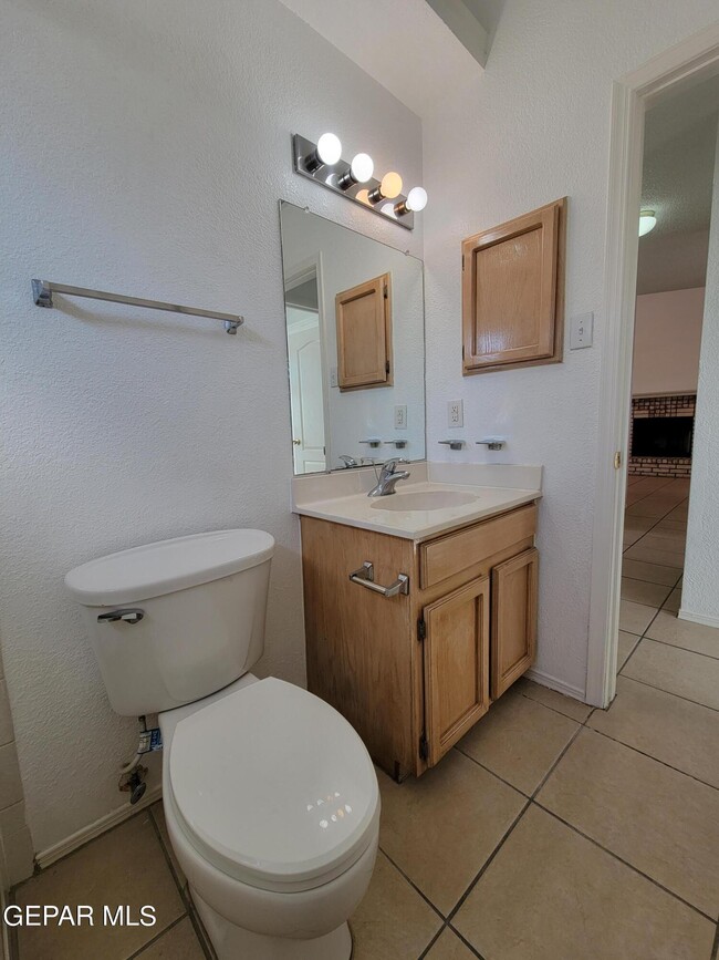 Building Photo - 8695 Pilgrimage Cir