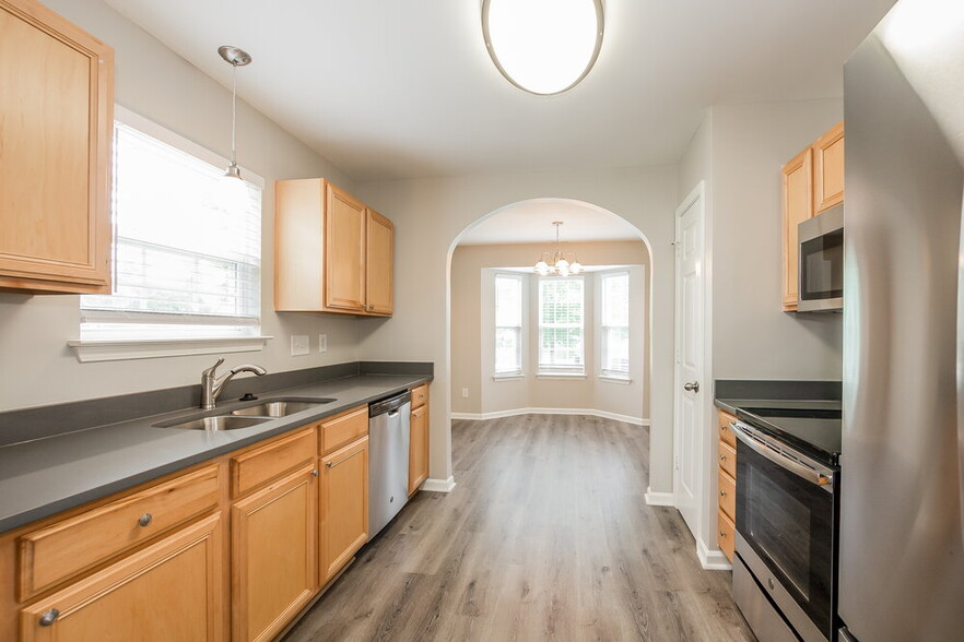 Building Photo - 6423 Nevin Glen Dr