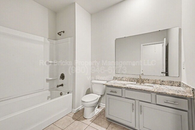 Building Photo - 8009 Whitegrove Rd