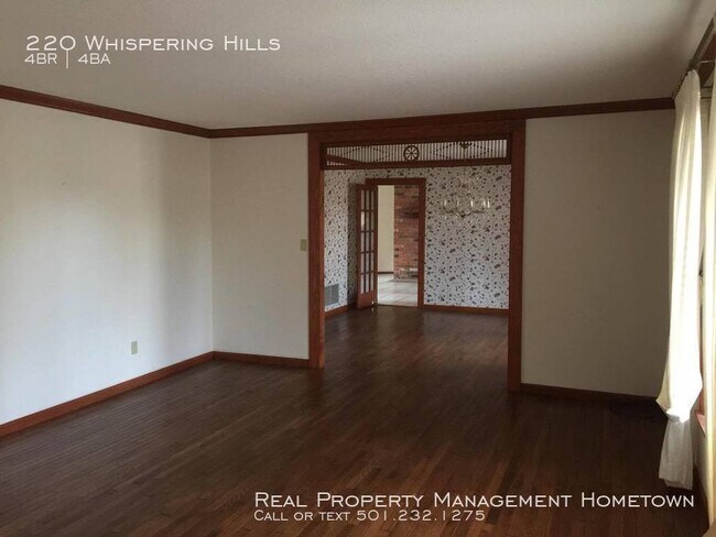 Building Photo - 220 Whispering Hill St