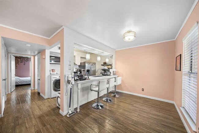 Building Photo - 8931 Gaylord Dr