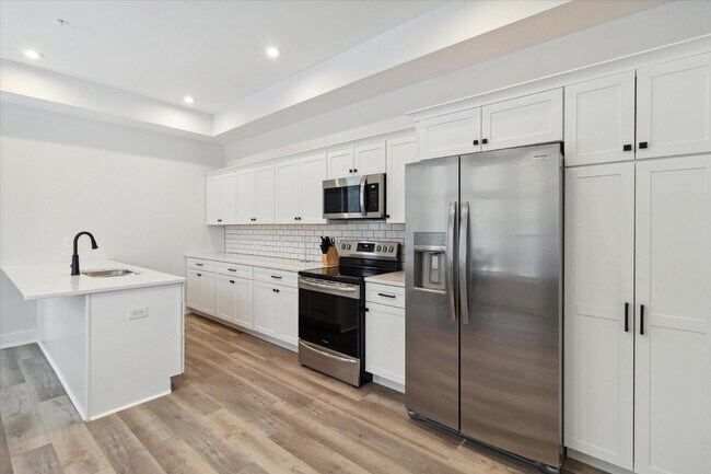 Building Photo - 1164 Terrace St