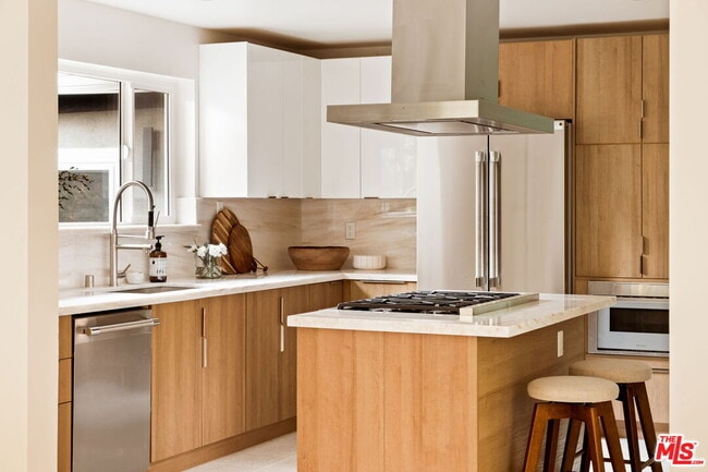 Building Photo - 2701 Jalmia Dr