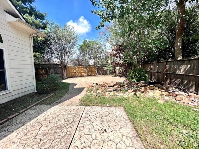 Building Photo - 16902 Sandy Reef Ct