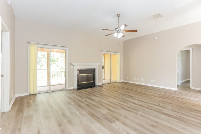 Building Photo - 11321 Hartland Rd