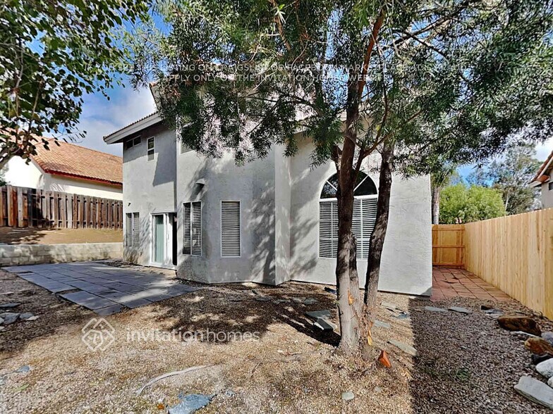 Building Photo - 24623 Leafwood Dr