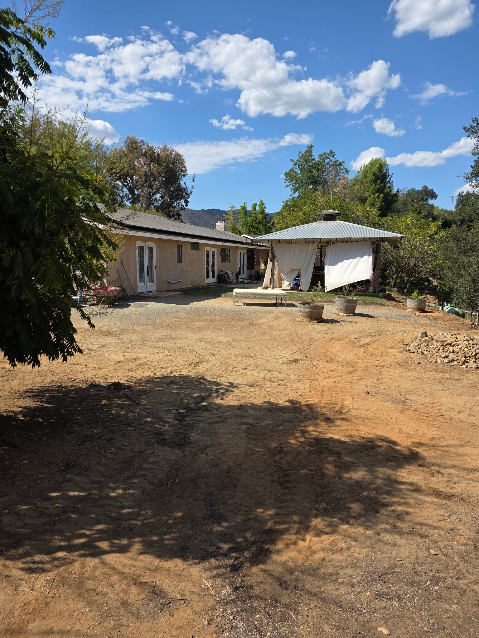 Building Photo - 2029 Willow Glen Rd