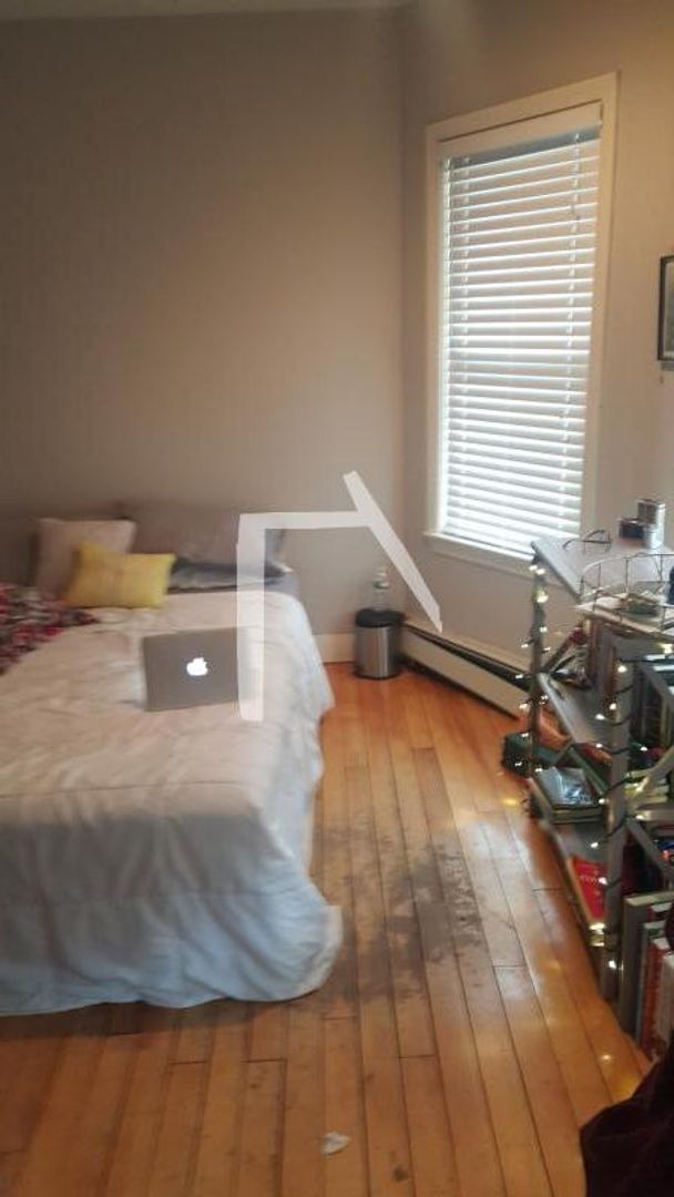 Building Photo - 6 Bed 3 Bath NEW ON THE MARKET 9/1/26 Move-In