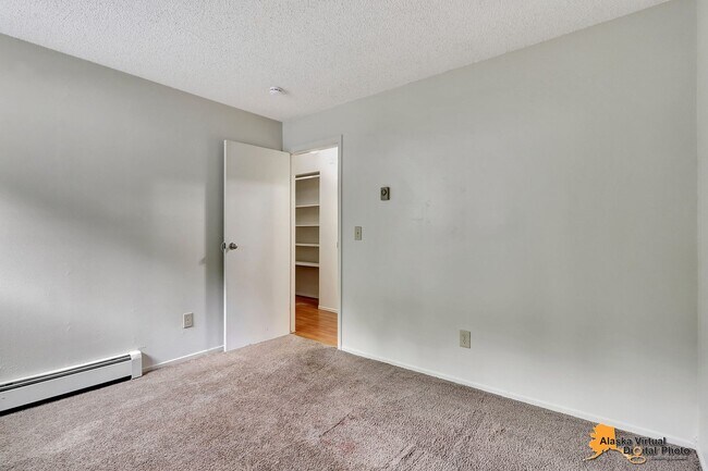 Building Photo - Cozy Condo for Rent in East Anchorage!