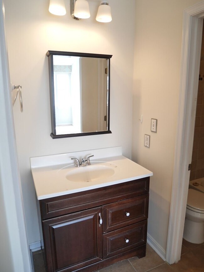 Building Photo - 2 Bedroom Condo Located in Villages of Montgomery Run- Ellicott City