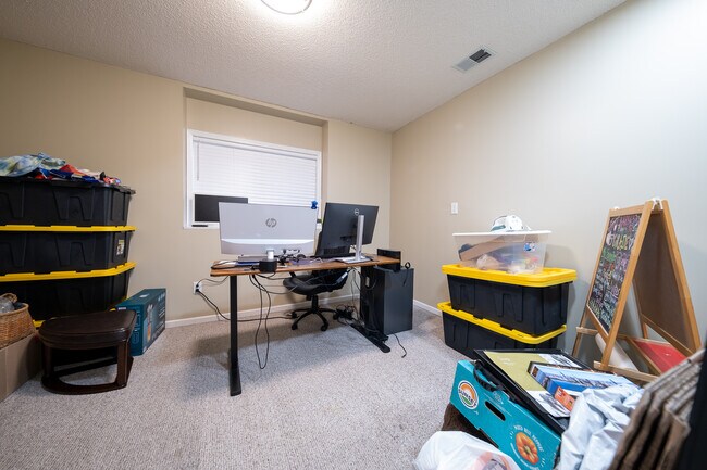 Building Photo - 1574 Stephanie Cir