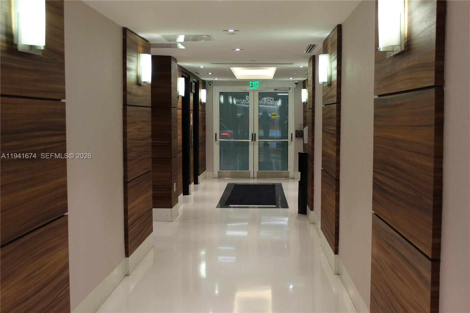 Building Photo - 650 West Ave