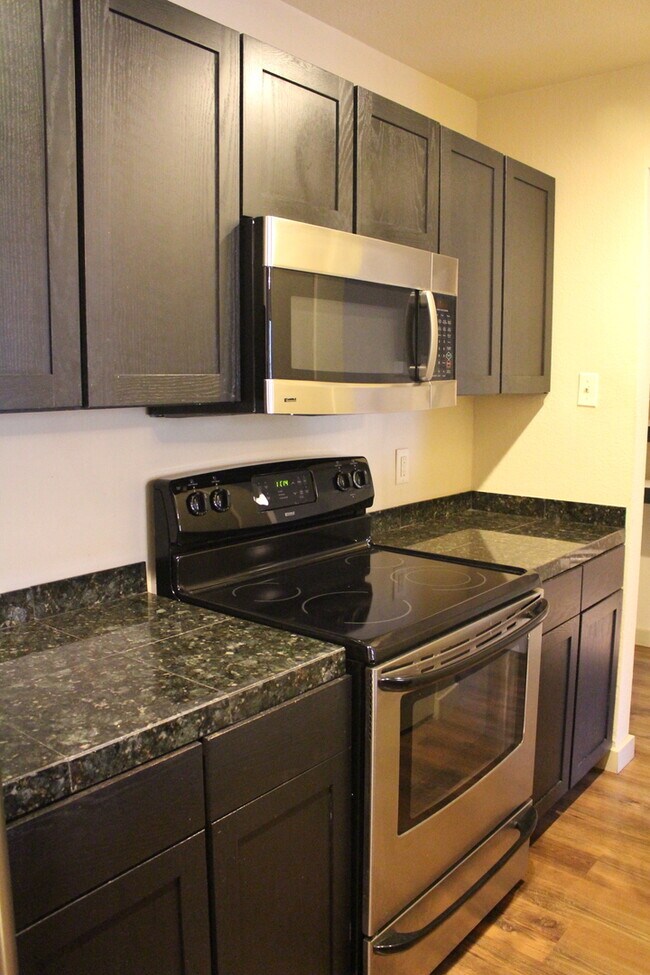 Building Photo - 108-E Eden at Avondale