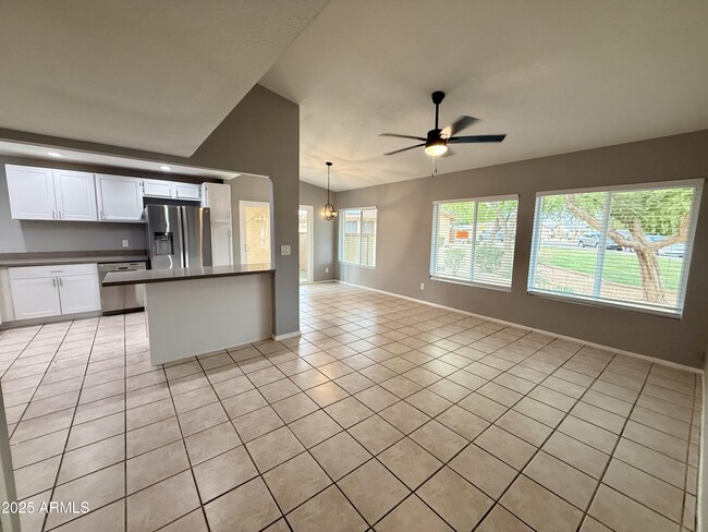 Building Photo - 14801 N 25th Dr