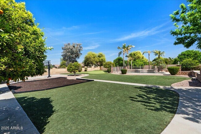 Building Photo - 3410 E Vallejo Ct