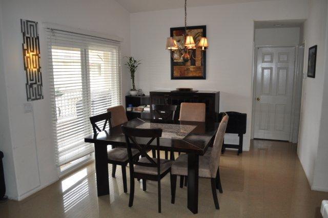 Building Photo - 2 Bedroom Townhome in the Cantera Community of Scripps Ranch
