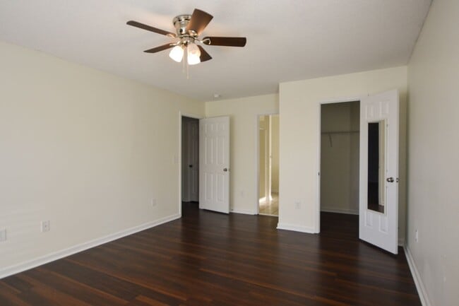 Building Photo - Escoba Bay Community- 3 Bedroom PLUS Bonus Room