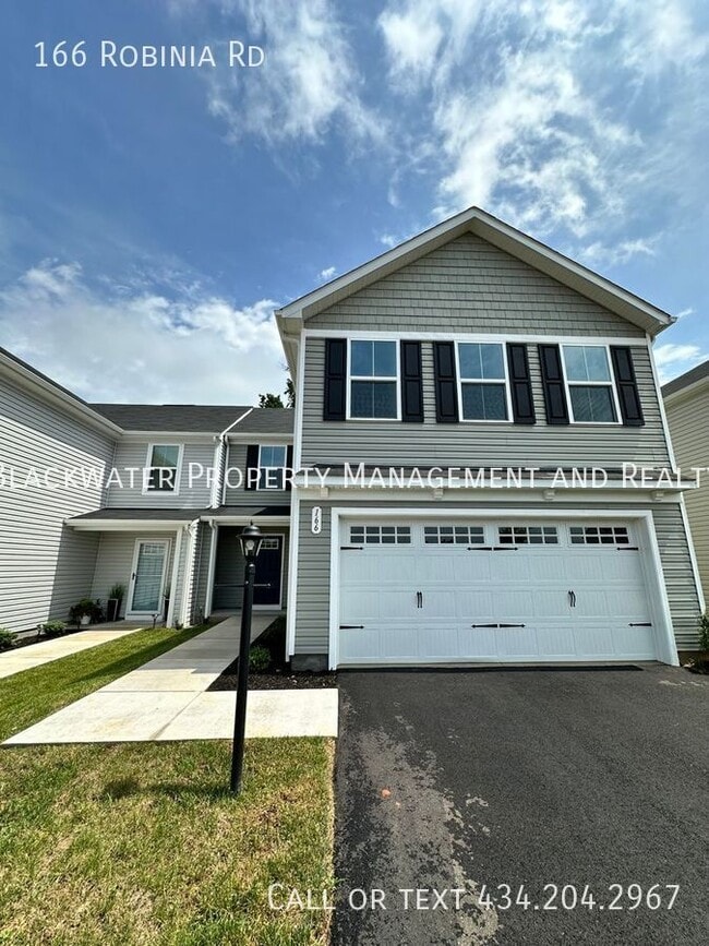 Building Photo - 166 Robinia Rd