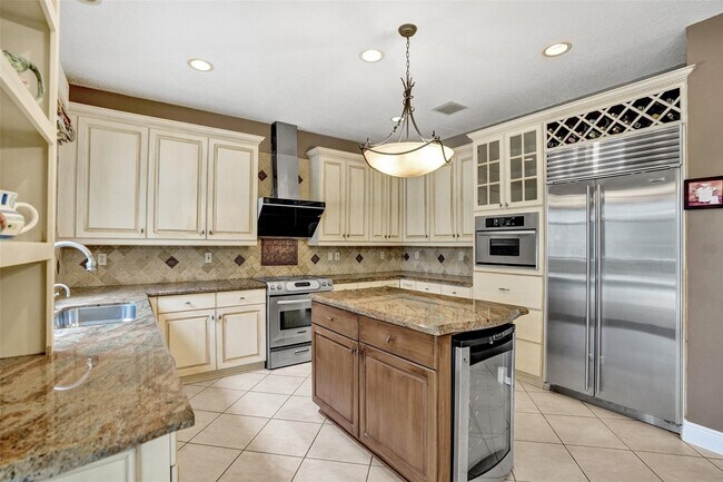 Building Photo - 10442 NW 60th Pl