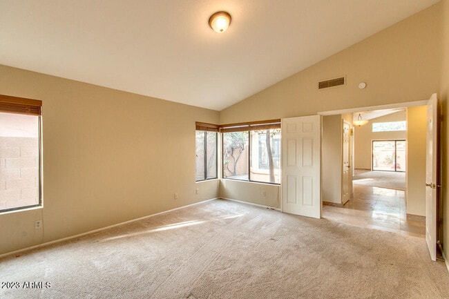Building Photo - 9526 E Wood Dr