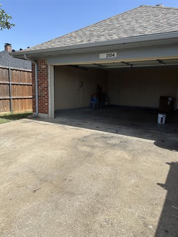 Building Photo - 2104 Apple Valley Rd