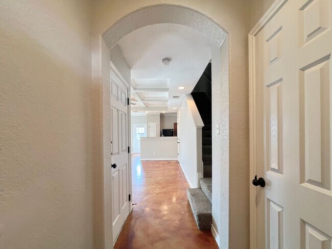 Building Photo - 5107-5109 Flipper Dr