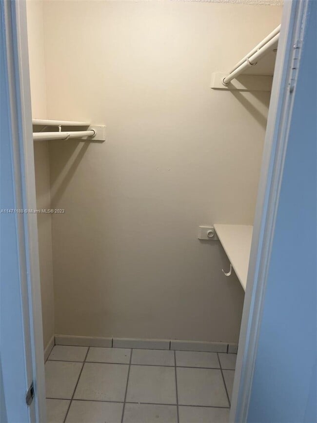 Building Photo - 8990 SW 24th St