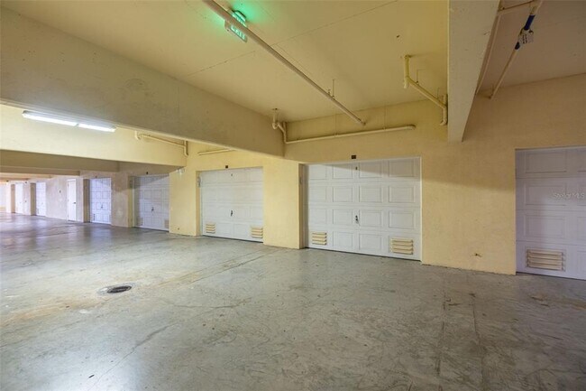 Building Photo - 99 Vivante Blvd