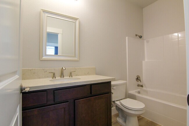 Building Photo - New Home for Rent in Redding CA | Solar, 2 Car Garage, Covered Patio, No Pets