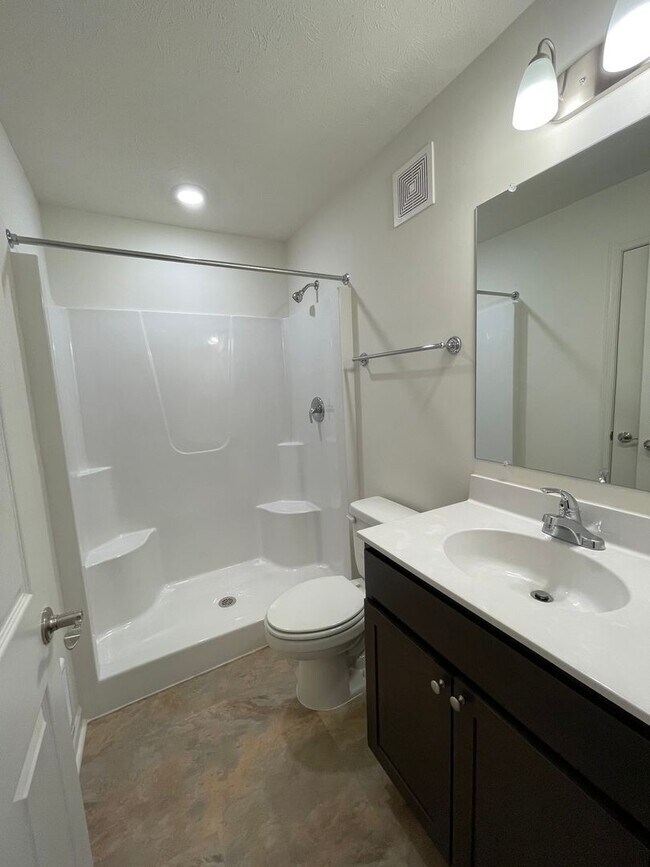 Building Photo - 2963 Congers Creek Rd