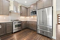 Building Photo - 25 NE Lombard St