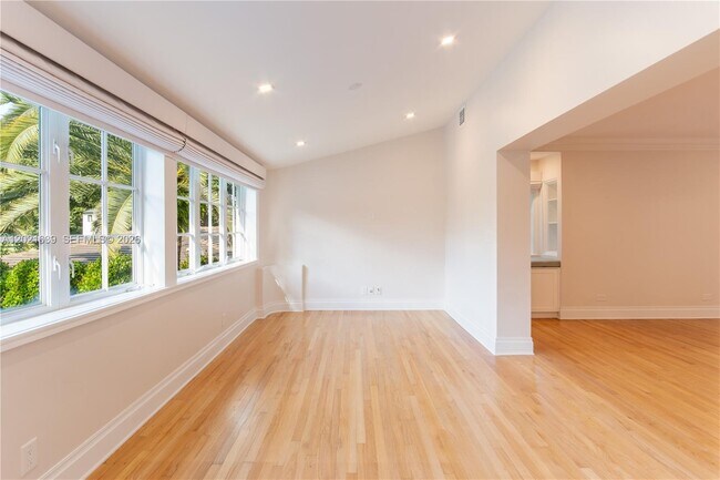 Building Photo - 1257 Mariola Ct
