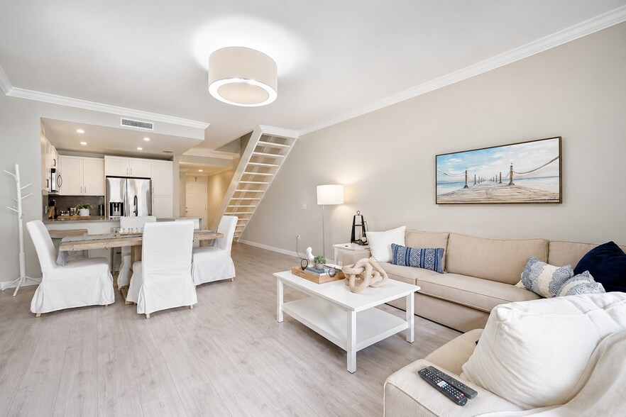 Building Photo - 11789 Saint Andrews Pl