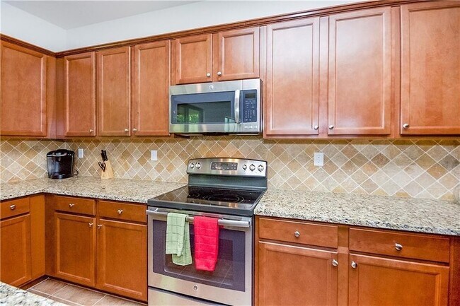 Building Photo - 8857 Willow Cove Ln