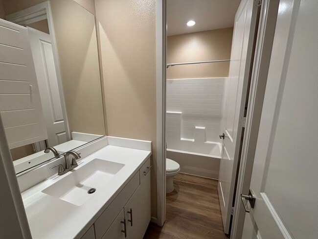 Building Photo - 4-Bedroom Home with Community Amenities & ...