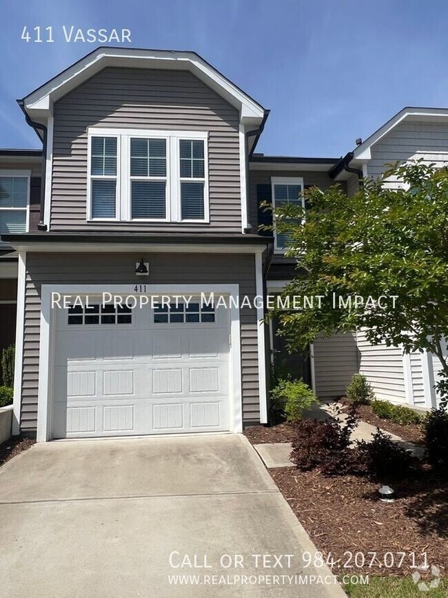 Building Photo - 411 Vassar-