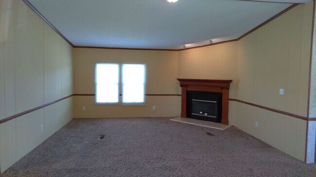 Building Photo - 1234 Lavender Rd