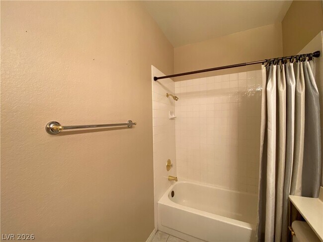 Building Photo - 7816 Waterfalls Ave