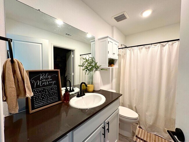 Building Photo - 4011 Imogene Ivy