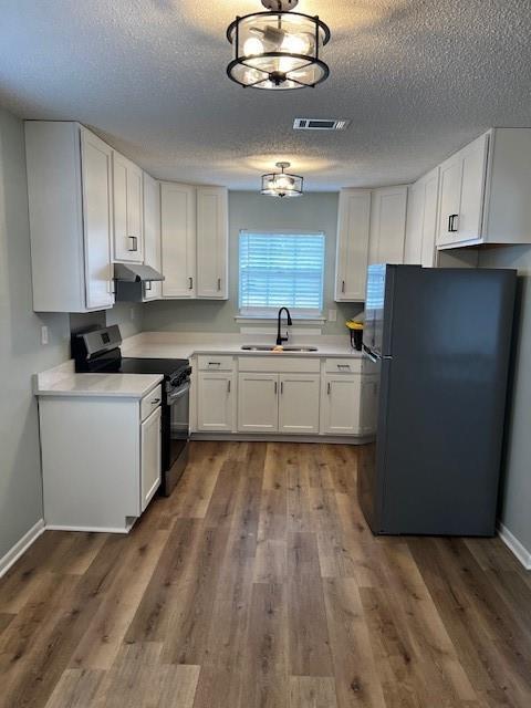 Building Photo - 2056 Mesa Dr